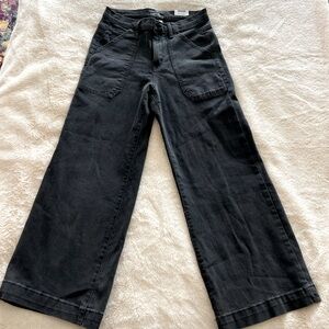Time and Tru Jeans, NWT Size 4, black/gray; High Rise Ankle Length